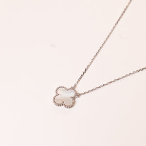 VAN CLEEF & ARPELS VINTAGE ALHAMBRA PENDANT WHITE GOLD