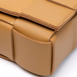 BOTTEGA VENETA TAN INTRECCIATO LEATHER CASSETTE CROSSBODY BAG GHW