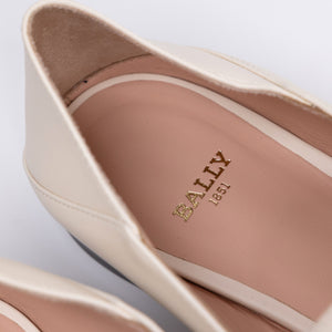 BALLY JANELLE BB WHITE  LEATHER FLATS SIZE 37.5