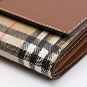 BURBERRY HANNAH WALLET ON CHAIN CALFSKIN / CANVAS GHW