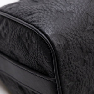 LOUIS VUITTON KEEPALL BANDOULIERE 25 MONOGRAM BLACK TAURILLON LEATHER BLACK HARDWARE (MICROCHIP)
