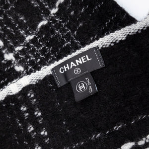 CHANEL BLACK & WHITE CASHMERE SCARF