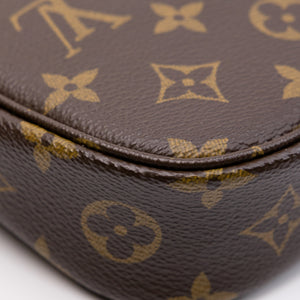 LOUIS VUITTON IVY WALLET ON CHAIN MONOGRAM CANVAS GHW