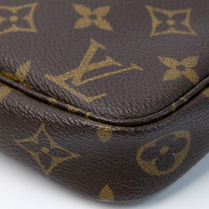 LOUIS VUITTON VINTAGE MINI POCHETTE MONOGRAM CANVAS GHW
