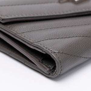 SAINT LAURENT CASSANDRE ENVELOPE COMPACT TRI-FOLD WALLET SHW