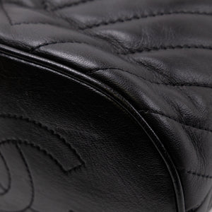CHANEL QUILTED CHEVRON HANDLE WITH CHIC BUCKET BAG BLACK LAMBSKIN LEATHER GHW