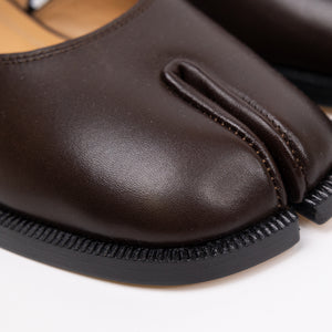 MAISON MARGIELA TABI LEATHER SANDALS BROWN SIZE 37