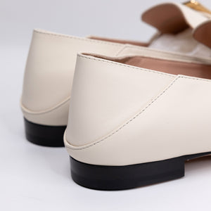 BALLY JANELLE BB WHITE  LEATHER FLATS SIZE 37.5