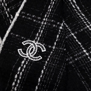 CHANEL BLACK & WHITE CASHMERE SCARF
