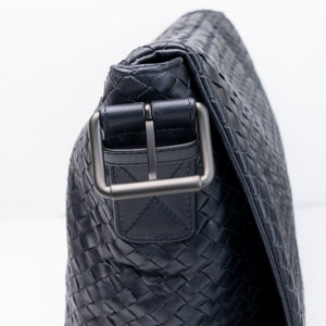 BOTTEGA VENETA INTRECCIATO MESSENGER BAG BLACK BLACK HARDWARE