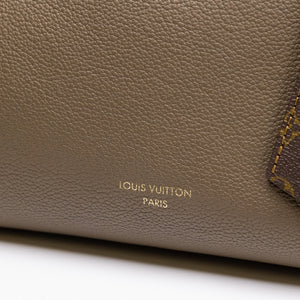 LOUIS VUITTON IVORY CALFSKIN EXPRESS PM SHOULDER BAG GHW