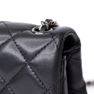 CHANEL MINI CLASSIC FLAP LAMSKIN BLACK