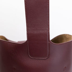LOEWE MEDIUM PEBBLE BUCKET BAG DARK BURGUNDY CALFSKIN GHW