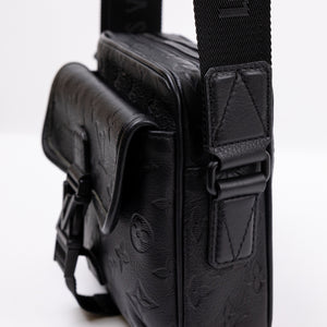 LOUIS VUITTON GETAWAY MESSENGER  BLACK MONOGRAM SHADOW LEATHER BLACK HARDWARE