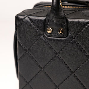 CHANEL 22B SMALL VANITY CASE CALFSKIN BLACK GHW (MICROCHIP)