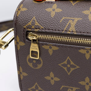 LOUIS VUITTON POCHETTE METIS EAST WEST MONOGRAM CANVAS GHW (MICROCHIP)