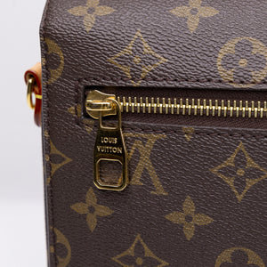 LOUIS VUITTON POCHETTE METIS MONOGRAM CANVAS GHW (MICROCHIP)