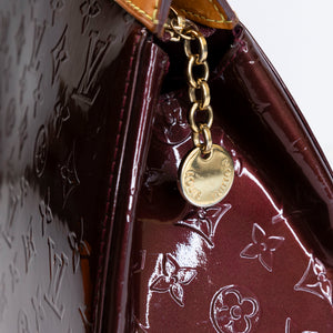 LOUIS VUITTON VERNIS BREA MM BAG MONOGRAM PATENT AMARANTE GHW