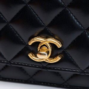 CHANEL 22K GOLD PILLAR WALLET ON CHAIN BLACK LAMBSKIN GHW