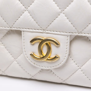 CHANEL 23C SMALL WHITE SHINY CALFSKIN HOBO BAG GHW