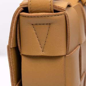 BOTTEGA VENETA TAN INTRECCIATO LEATHER CASSETTE CROSSBODY BAG GHW