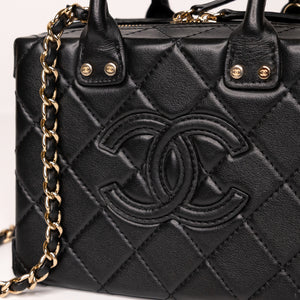 CHANEL 22B SMALL VANITY CASE CALFSKIN BLACK GHW (MICROCHIP)