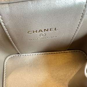CHANEL MINI VANITY CASE WITH CHAIN BLACK CAVIAR GHW