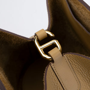 HERMES IN-THE-LOOP 18 BAG BISCUIT CLEMENCE GHW STAMP B