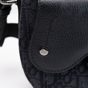 CHRISTIAN DIOR SADDLE SMALL MESSENGER BAG BLACK OBLIQUE JACQUARD / GRAINED CALFSKIN MULTICOLOUR HARDWARE