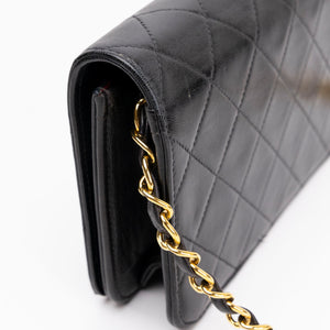 CHANEL VINTAGE FLAP BAG BLACK QUILTED LAMBSKIN GHW