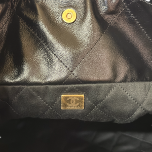 CHANEL 22 BAG MEDIUM SIZE BLACK GHW