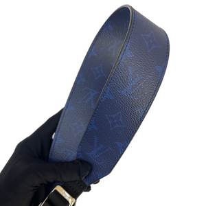 LOUIS VUITTON OUTDOOR MESSENGER M30873