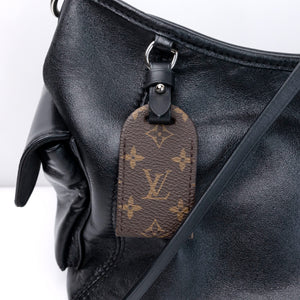 LOUIS VUITTON CARRYALL CARGO VIBE PM LAMBSKIN BLACK SHW (MICROCHIP)