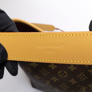 LOUIS VUITTON CARRYALL PM MONOGRAM CANVAS GHW (MICROCHIP)