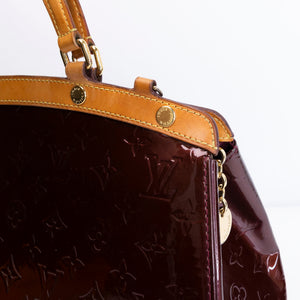 LOUIS VUITTON VERNIS BREA MM BAG MONOGRAM PATENT AMARANTE GHW