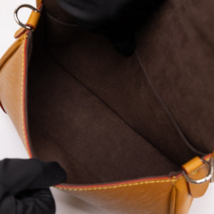 LOUIS VUITTON BUCI BAG EPI GOLD SHW