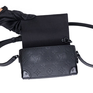 LOUIS VUITTON STEAMER WEARABLE WALLET BLACK BHW
