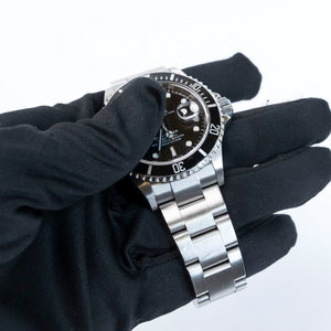 ROLEX SUBMARINER DATE 16610