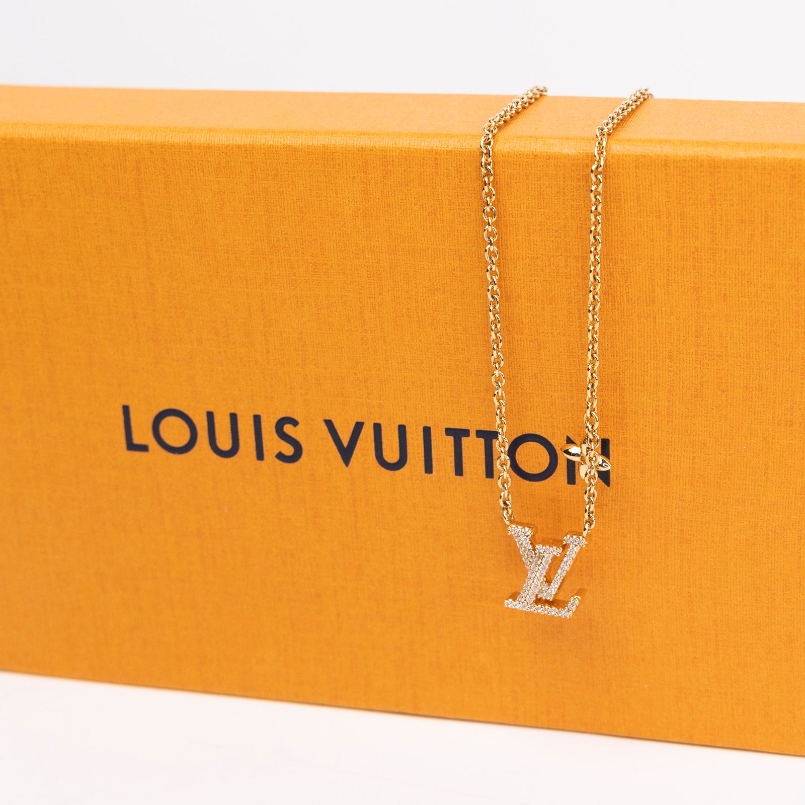 LOUIS VUITTON METAL CRYSTAL LV ICONIC NECKLACE GOLD