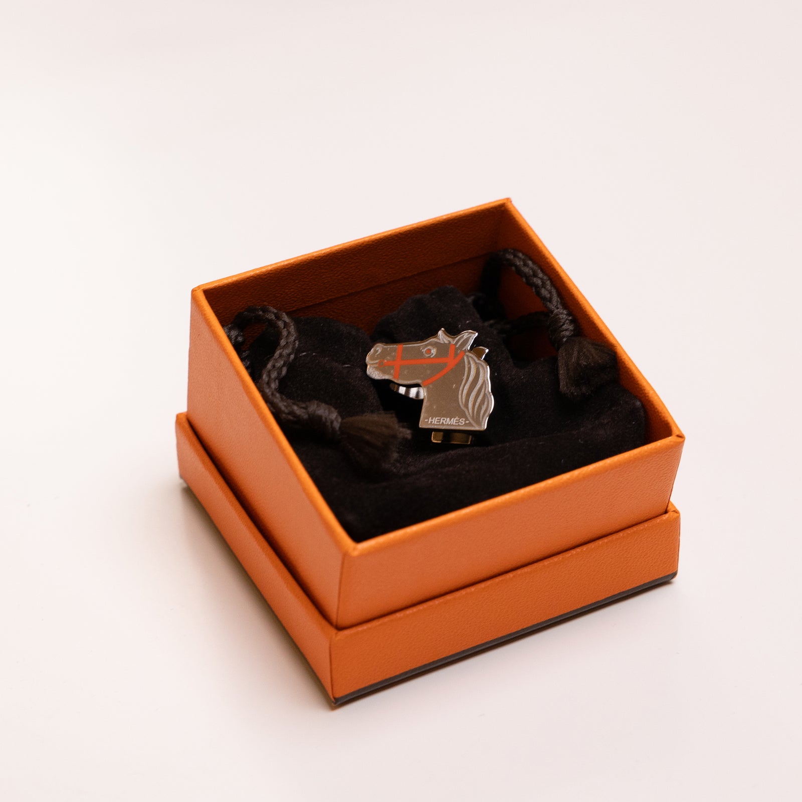 HERMES CADREJU TWILLYRING HORSE BROWN SILVER ORANGE SCARF RING