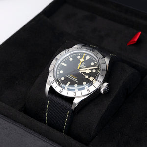 TUDOR BLACK BAY PRO M79470 39MM