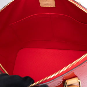 LOUIS VUITTON VERNIS MONTEBELLO MM BAG RED GHW