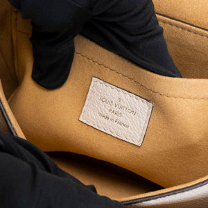 LOUIS VUITTON LOCKME TENDER GRAINED CALFSKIN BEIGE MULTICOLOUR GHW (MICROCHIP)