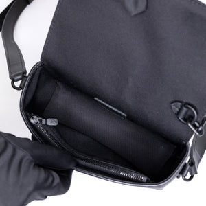 LOUIS VUITTON STEAMER WEARABLE WALLET BLACK BHW