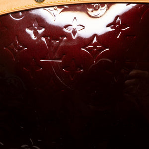 LOUIS VUITTON VERNIS BREA MM BAG MONOGRAM PATENT AMARANTE GHW
