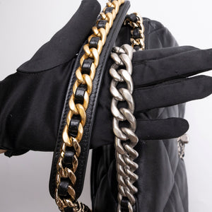 CHANEL SMALL 19 BAG LAMBSKIN BLACK MULTICOLOUR HARDWARE (MICROCHIP)