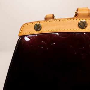 LOUIS VUITTON VERNIS BREA MM BAG MONOGRAM PATENT AMARANTE GHW