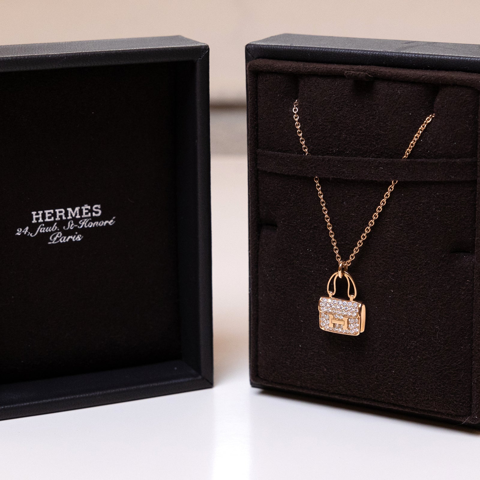 HERMES AMULETTE NECKLACE ROSE GOLD