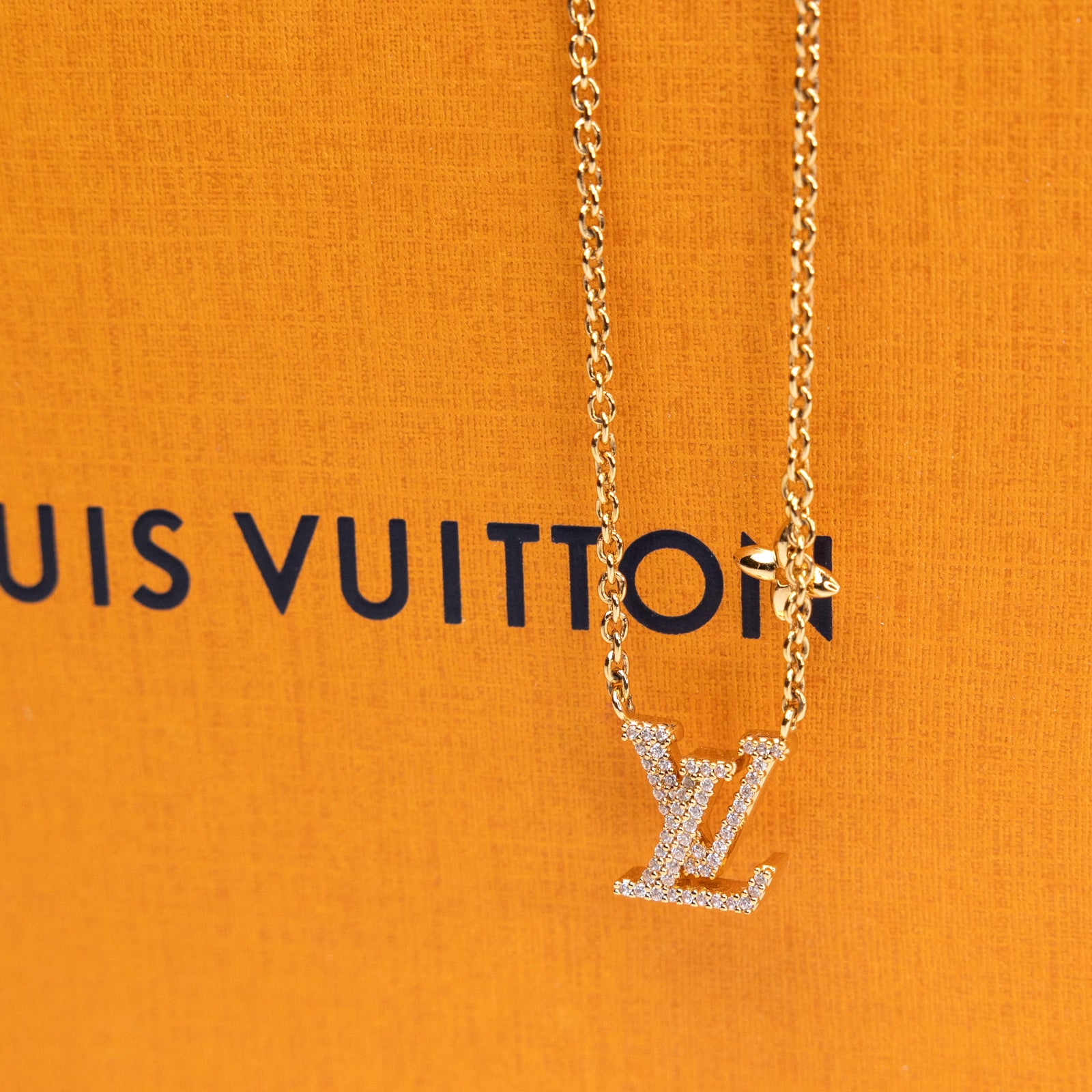 LOUIS VUITTON METAL CRYSTAL LV ICONIC NECKLACE GOLD