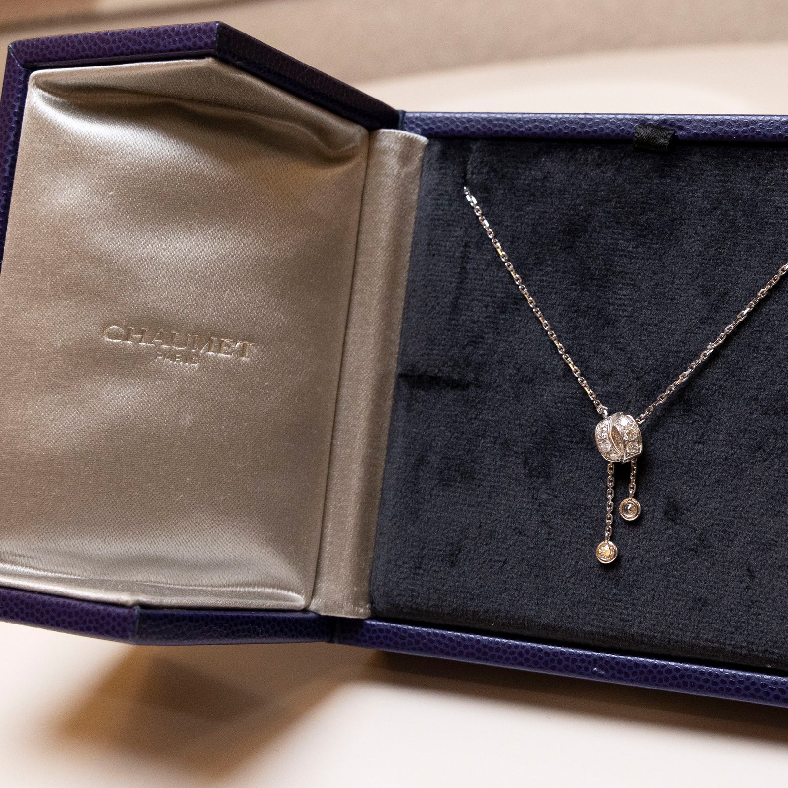 CHAUMET JEUX DE LIENS HARMONY DIAMOND PENDANT NECKLACE IN WHITE GOLD